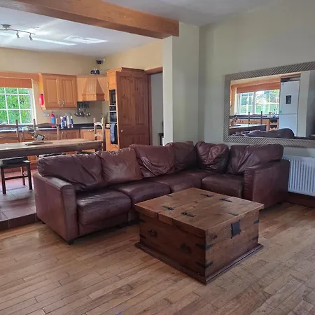 Villa Lawnside Retreat *