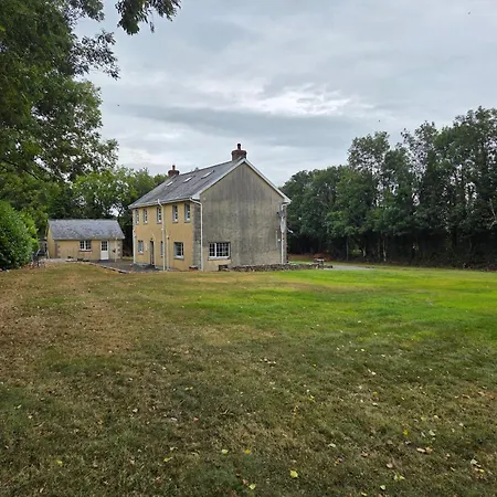 Lawnside Retreat * Mullinavat